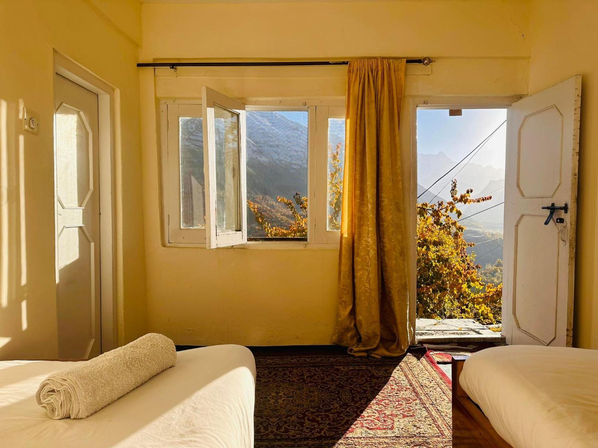 Backpackers Stories By Old Hunza Inn Karimabad  Exterior foto